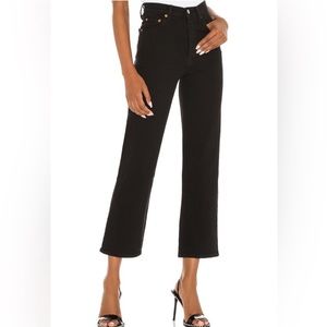 Levi’s Ribcage Straight Ankle in Black Heart